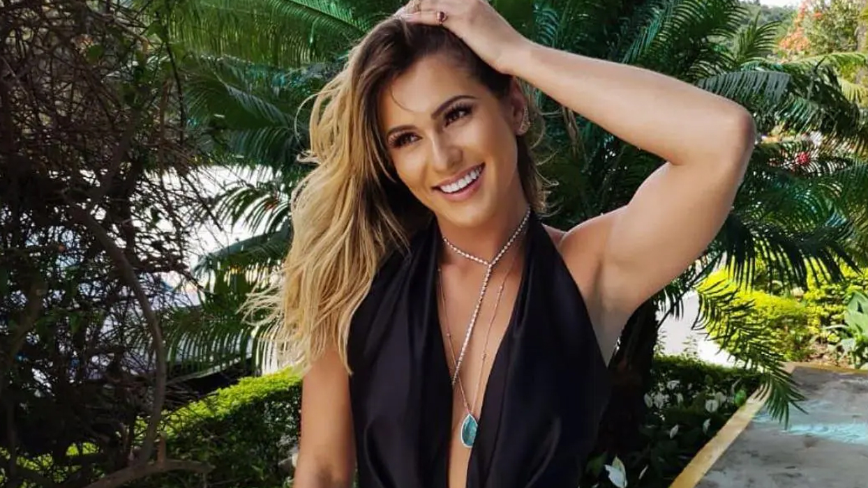LIVIA-ANDRADE-3.jpg